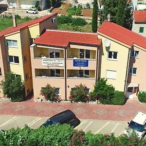  Apartment Solaris - With Private Parking